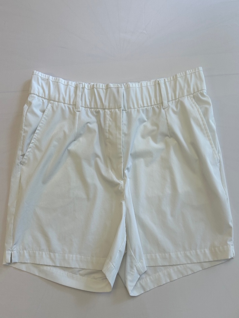 Nike women's DRI-FIT Victory 5" Golf Shorts White size XL